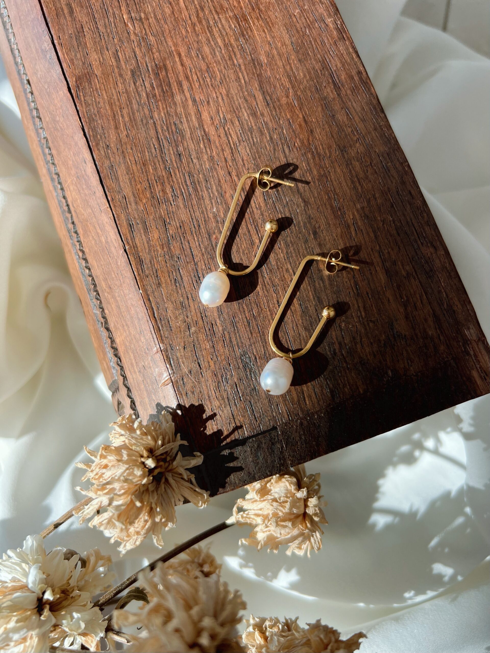 Ilona Earrings - Image 2