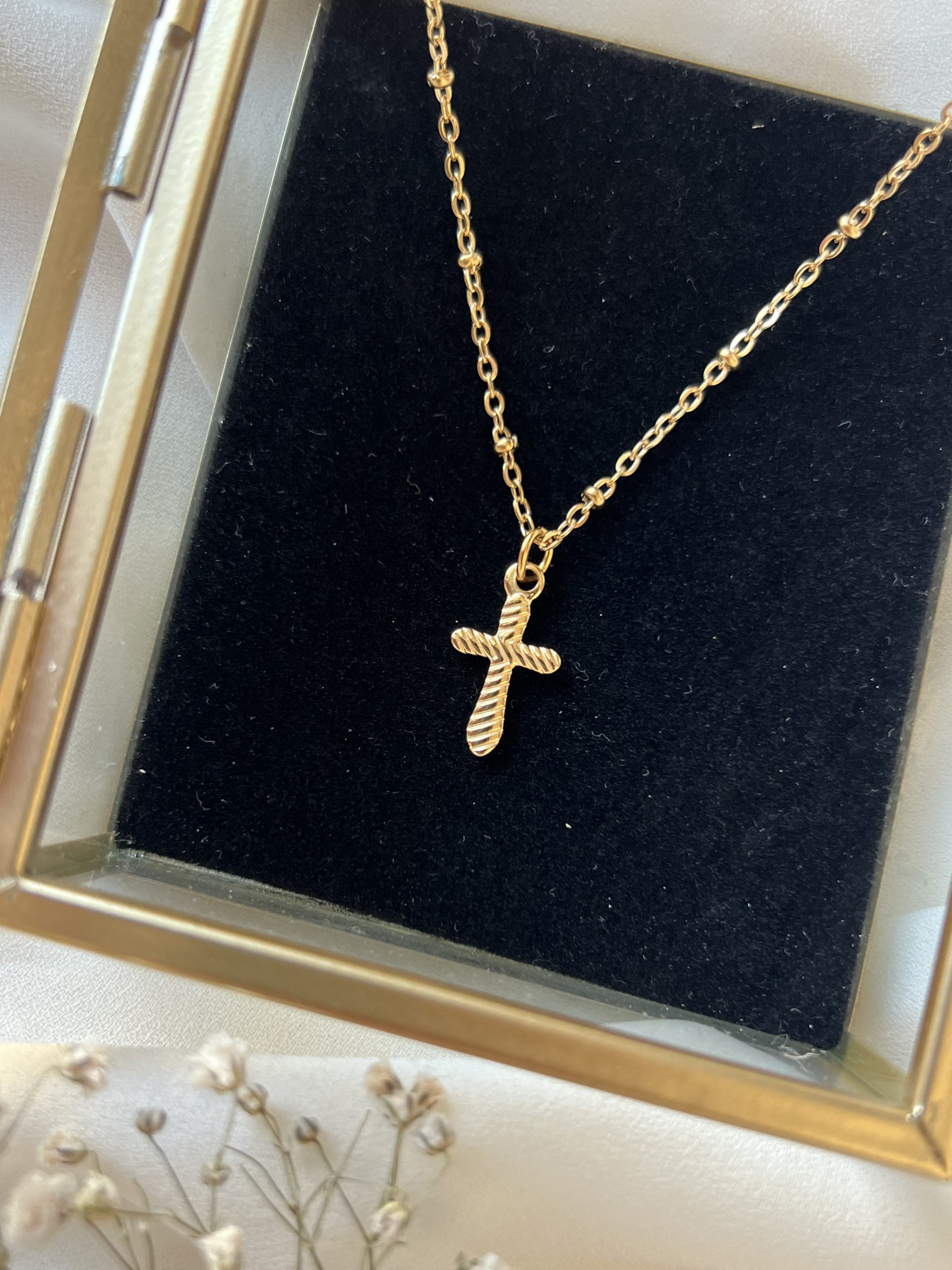 Zemira Cross Necklace - Image 3