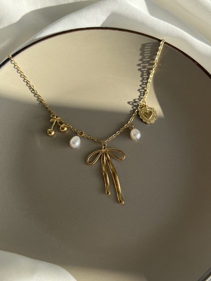 Alice Necklace