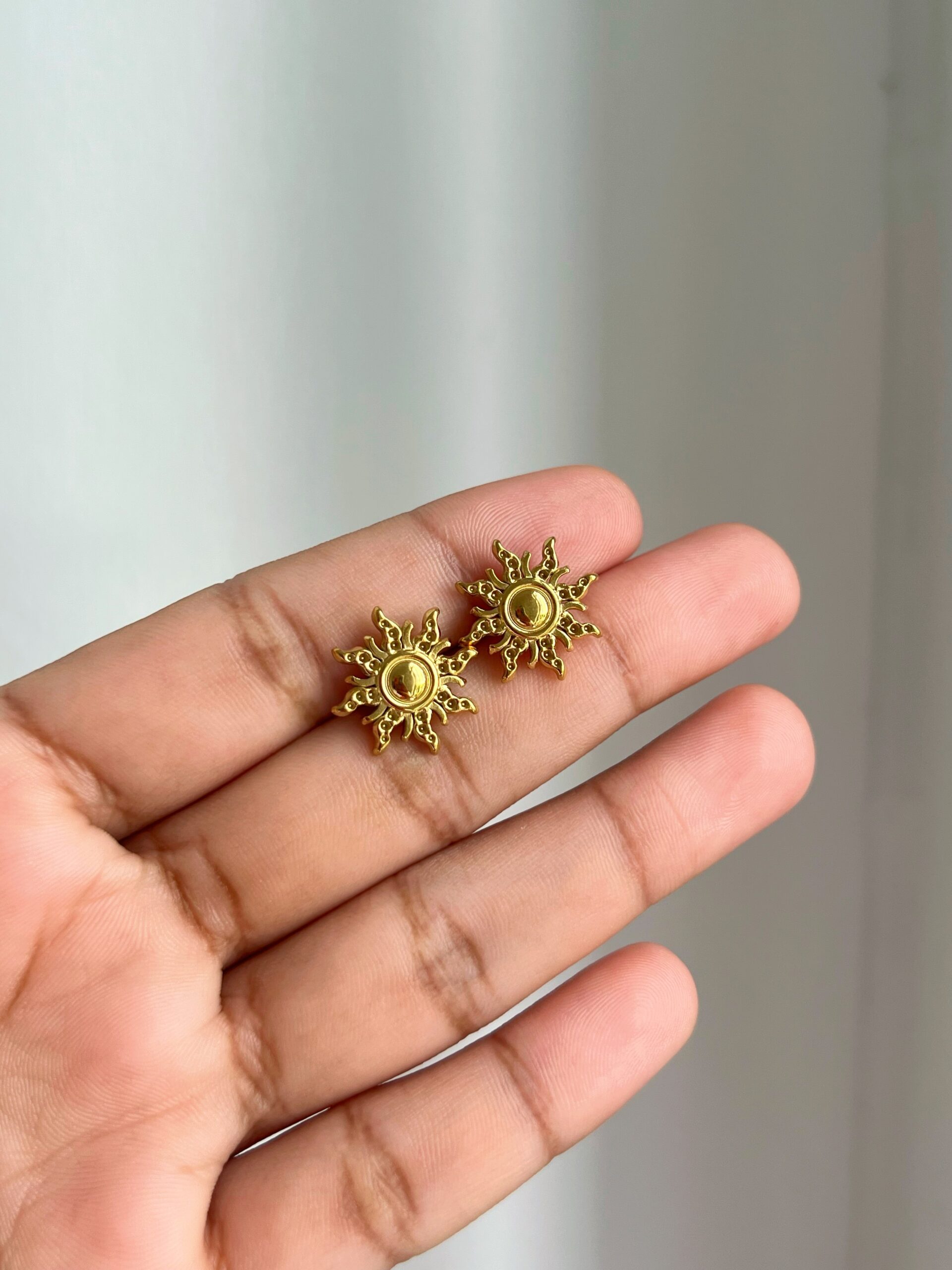 Soleil Stud Earrings - Image 3